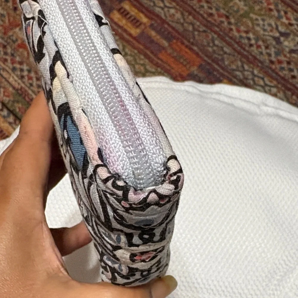 Vera Bradley Black and Gray Floral Wristlet - Picture 11 of 11